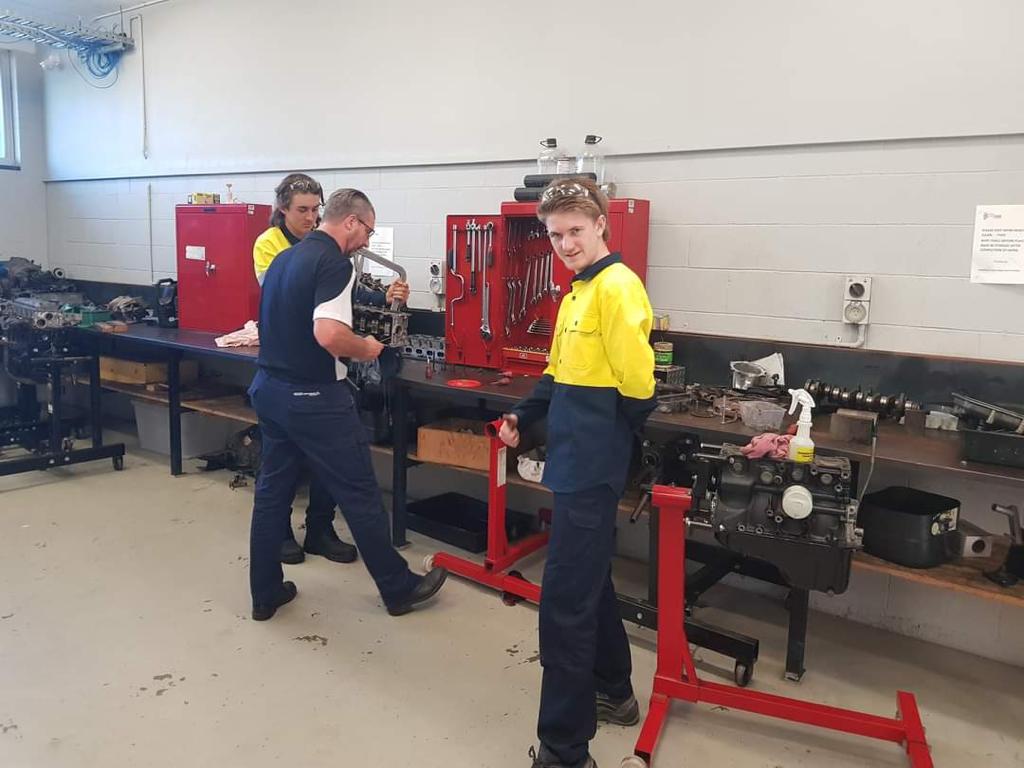 Diesel Mechanic Preparation Renova Artisan College